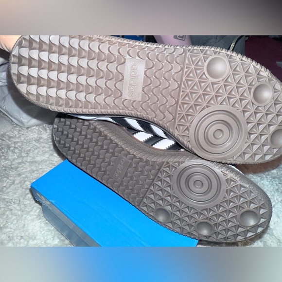 Adidas Samba White and Black Sneakers - Picture 6 of 7